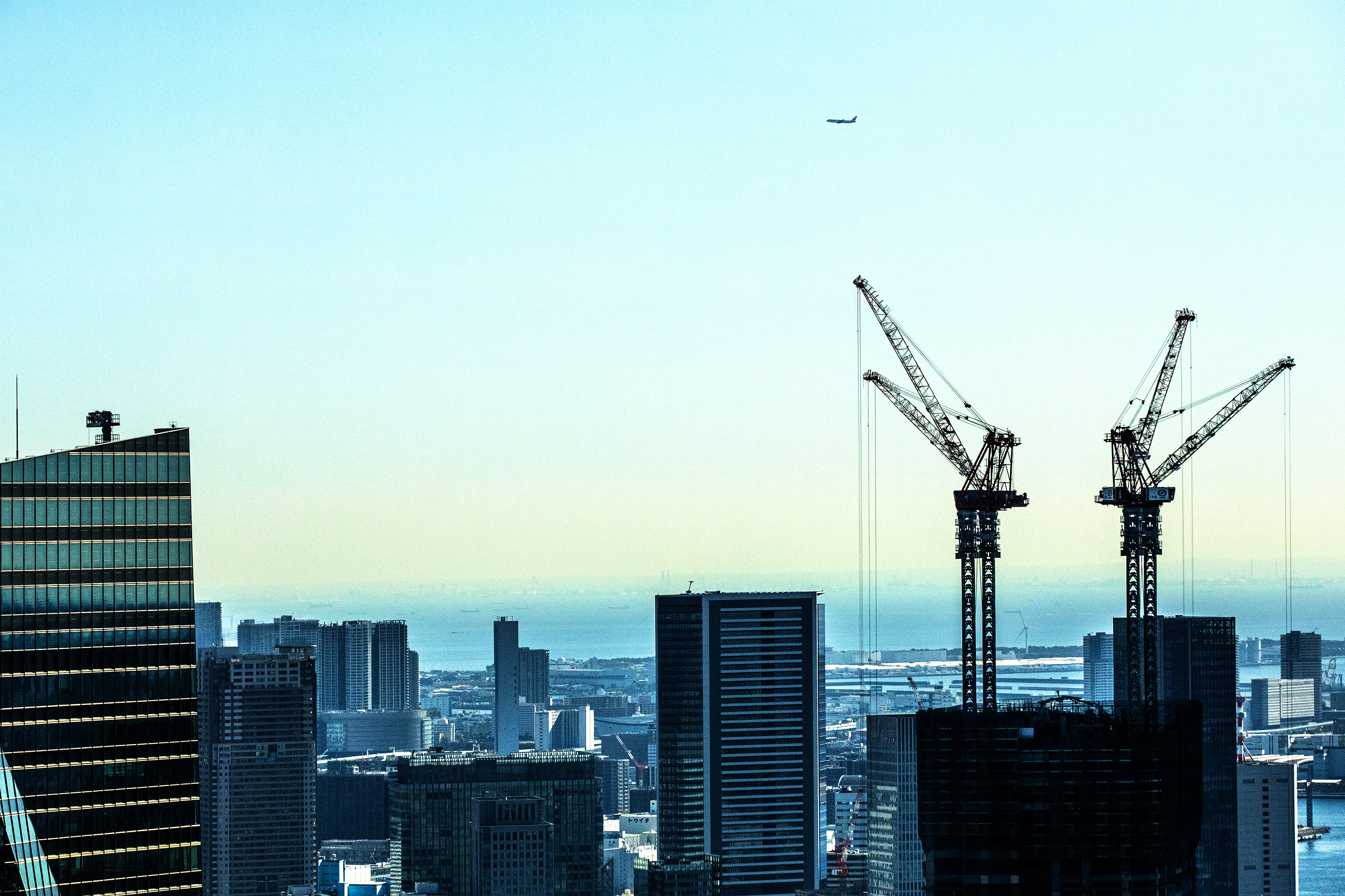 Send packages abroad with express delivery | Jetpak®